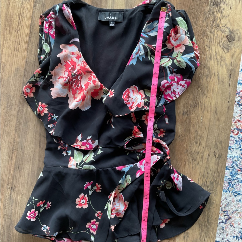 Lulu’s floral blouse